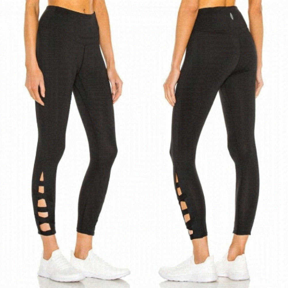 Free PEOPLE Movement Very Prairie High Rise Legging in Black size Large